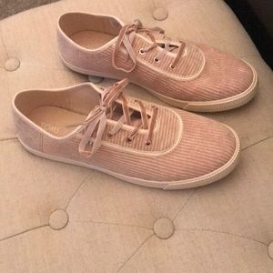 ‼️Brand new‼️ Toms corduroy sneakers
